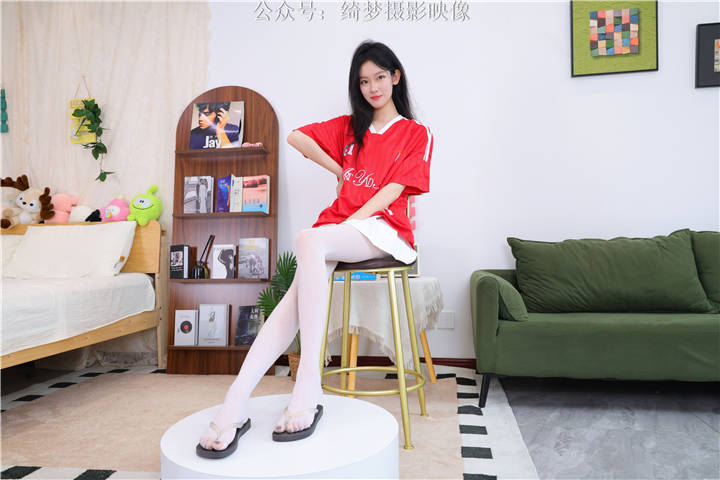 绮梦摄影 2026.07.17 No.690 小艺 珍藏无修无水印版 [420P2V-16.2GB]