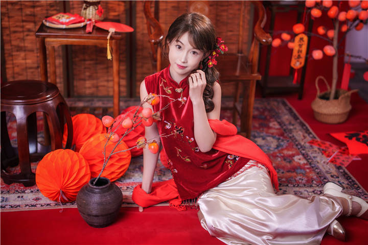 [YITUYU艺图语]2026.04.01 新年红衣女少女 小邱 等合集8套