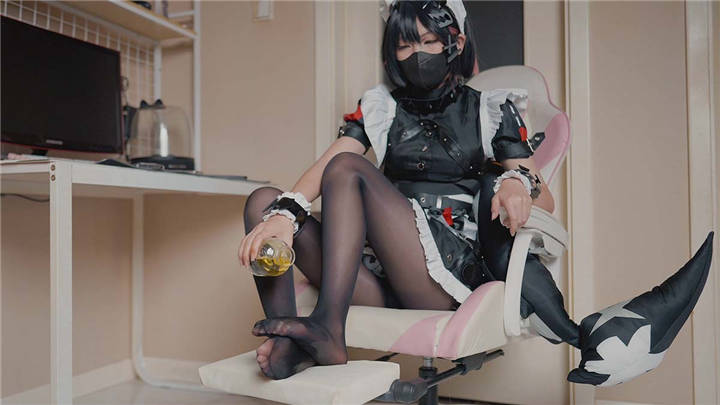 兔兔不想上班啊 NO.003 鲨鱼妹[1V／979MB]