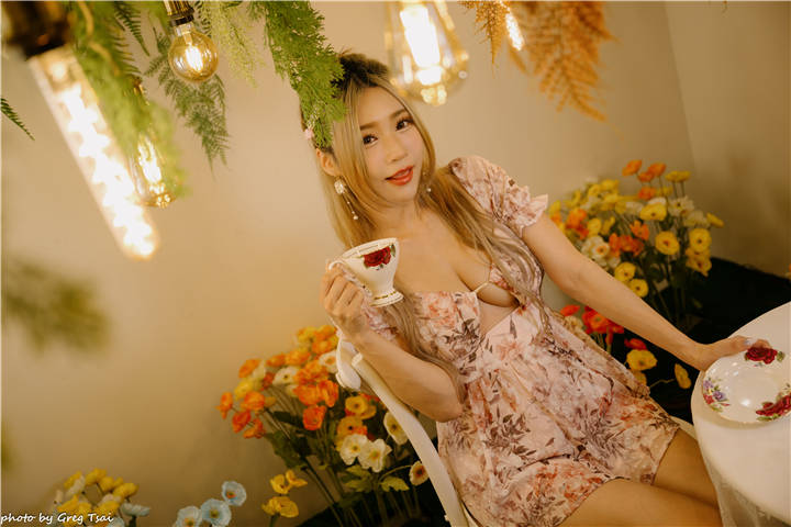 美图锦集0008 凯云 - 连衣裙[122P／339MB]